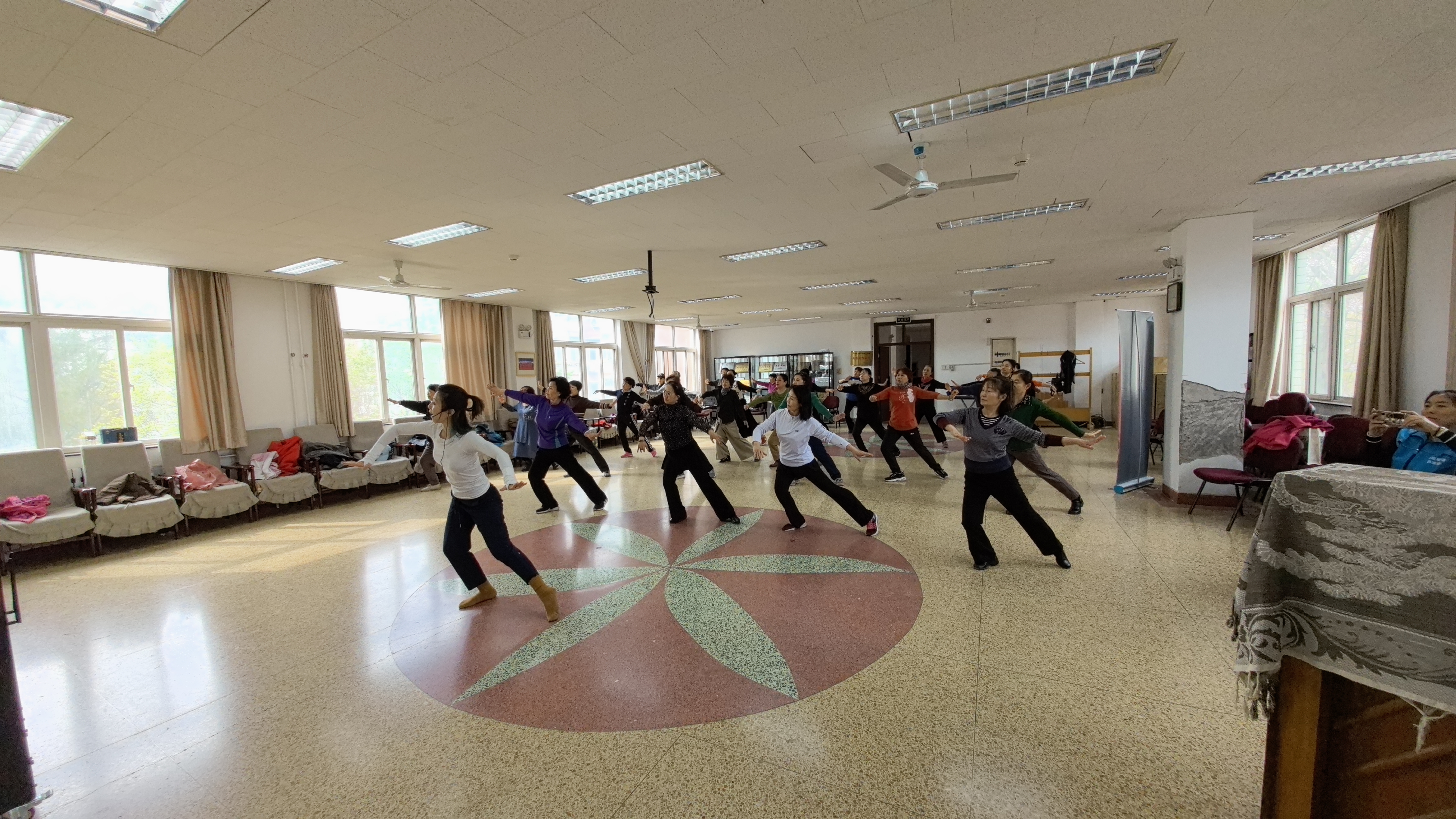 老师授课1.jpg