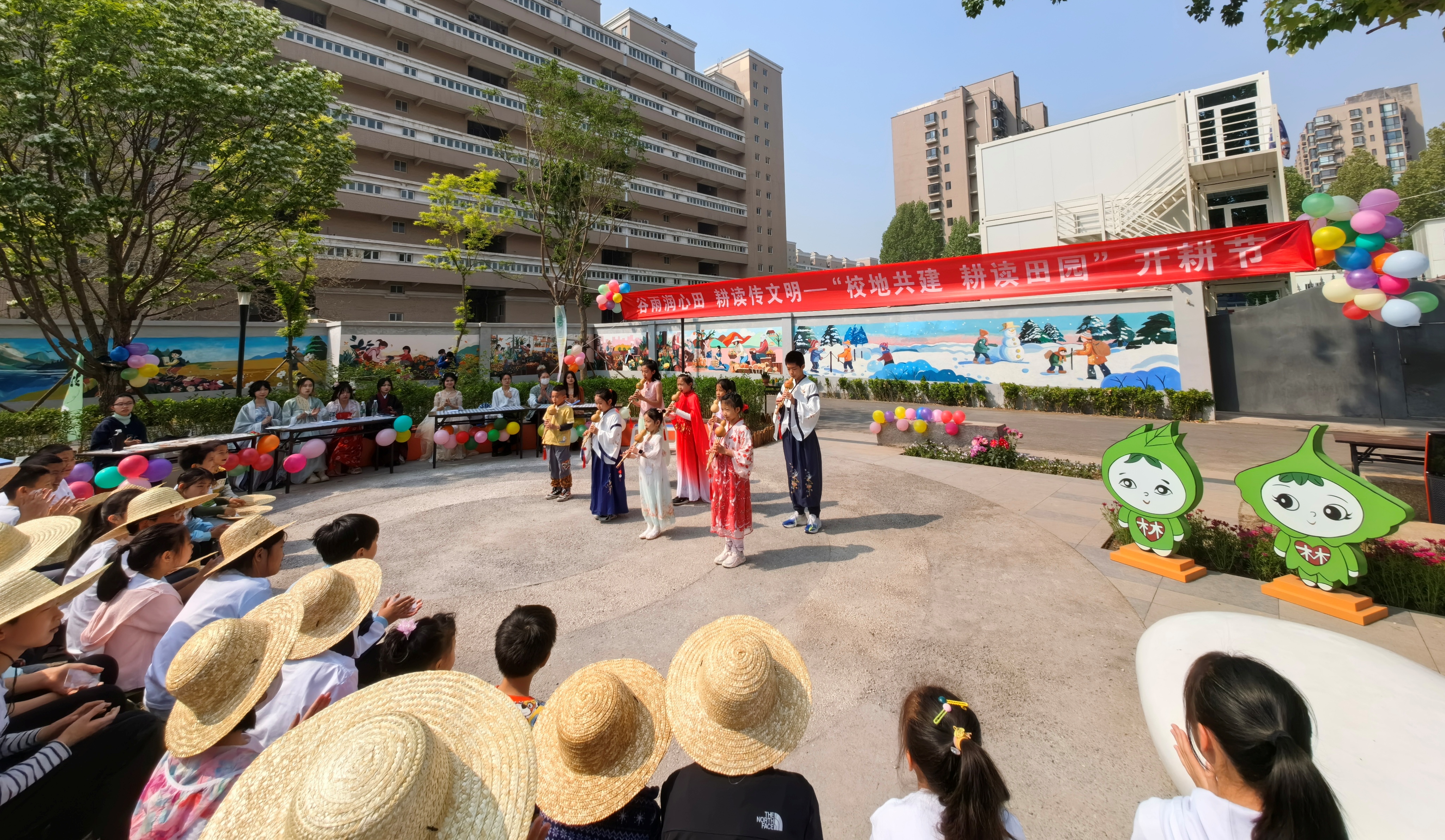 青芽团队葫芦丝表演.jpg