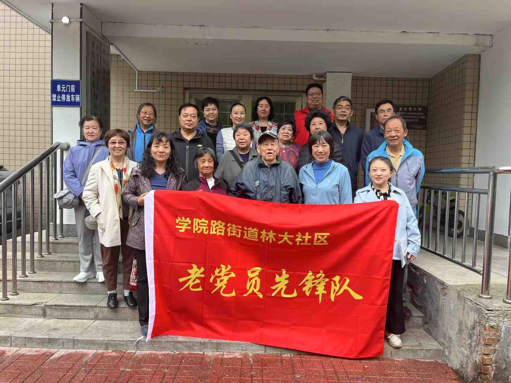 a143dacf86666dcdd0ea3b4a570d132.jpg