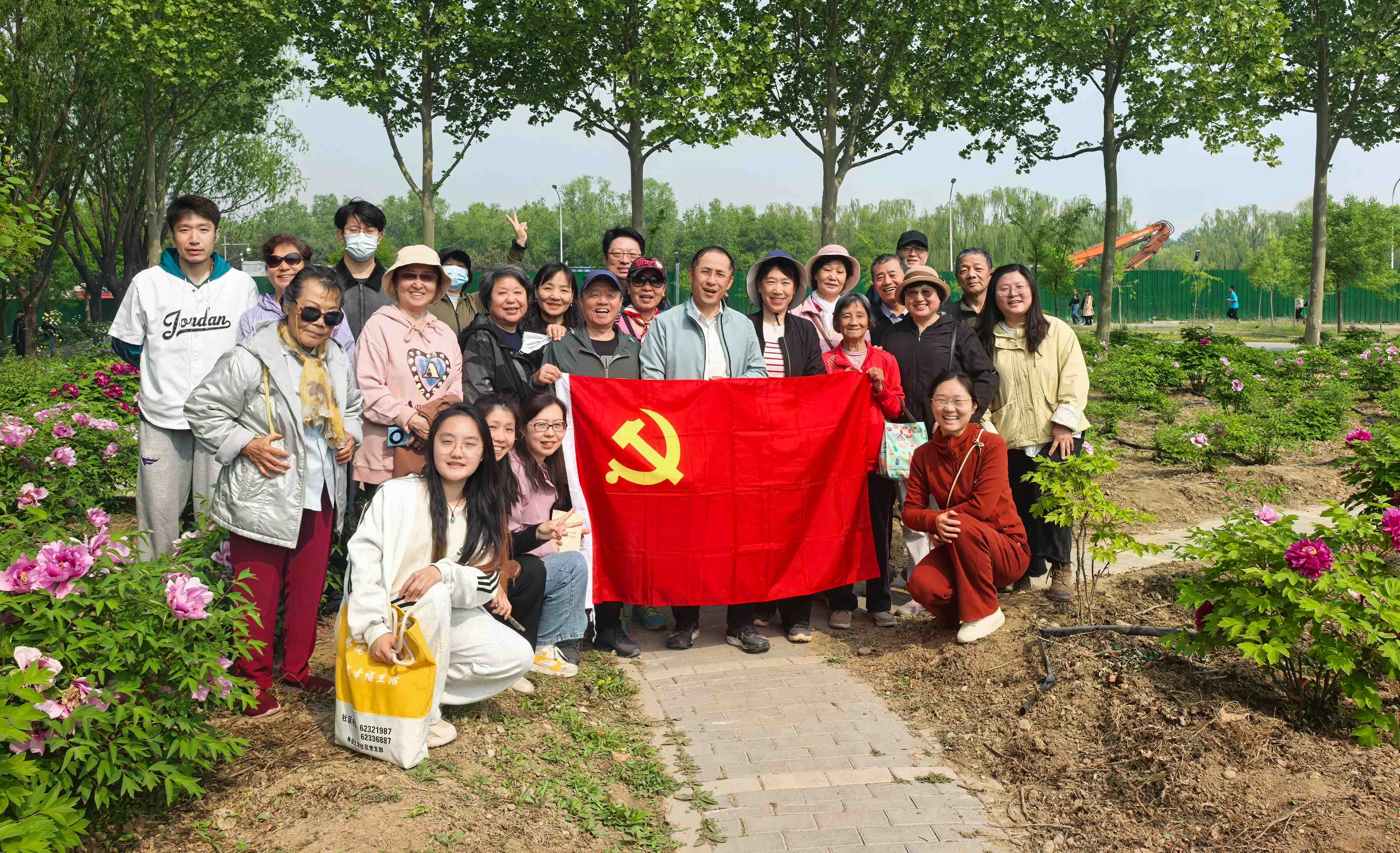 合影.jpg